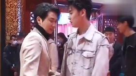 娱乐吃瓜开场白怎么说,揭秘明星幕后故事,吃瓜群众狂欢时刻